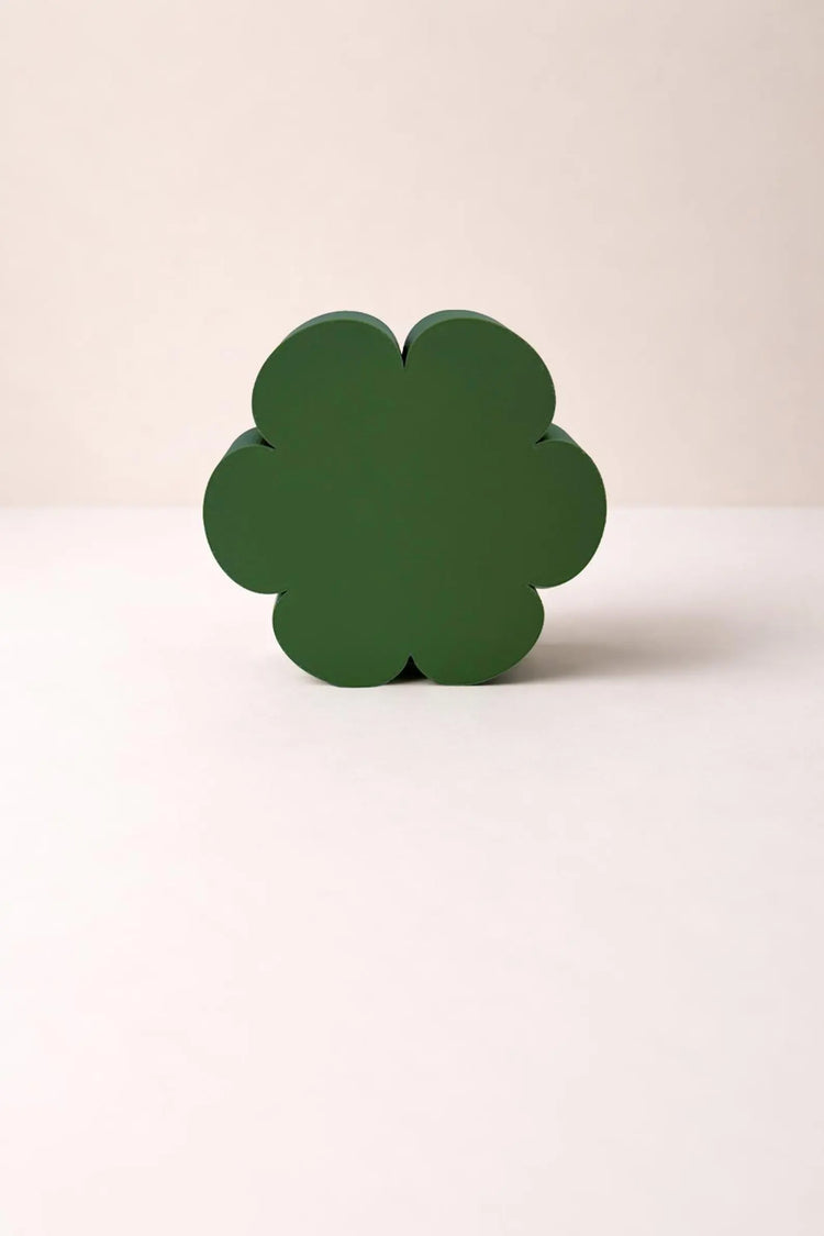 Scallop & Daisy Photo Prop