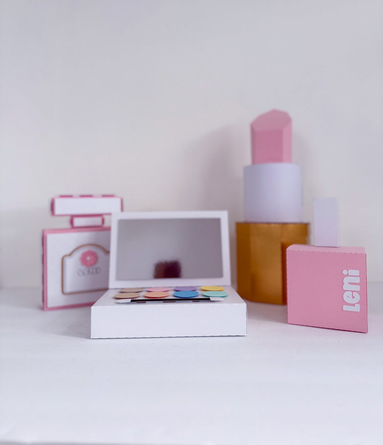 Custom Centerpiece - Make-Up Set
