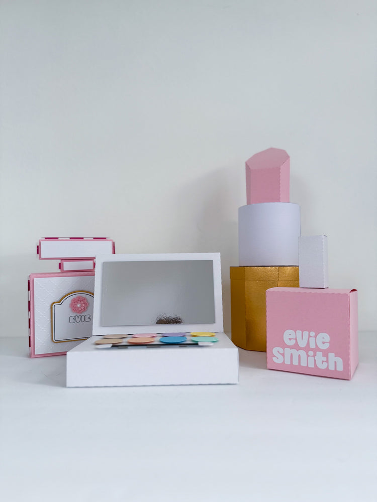 Custom Centerpiece - Make-Up Set