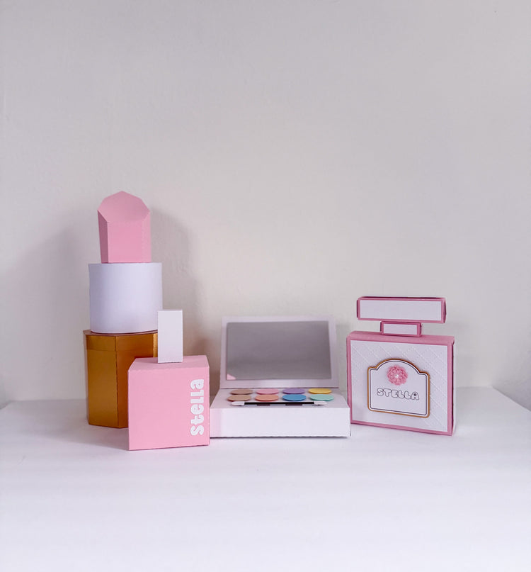 Custom Centerpiece - Make-Up Set
