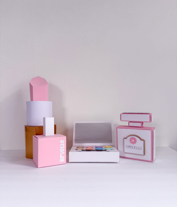 Custom Centerpiece - Make-Up Set