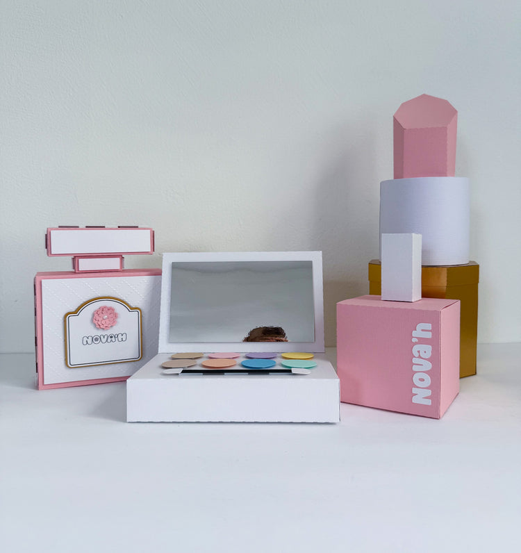 Custom Centerpiece - Make-Up Set
