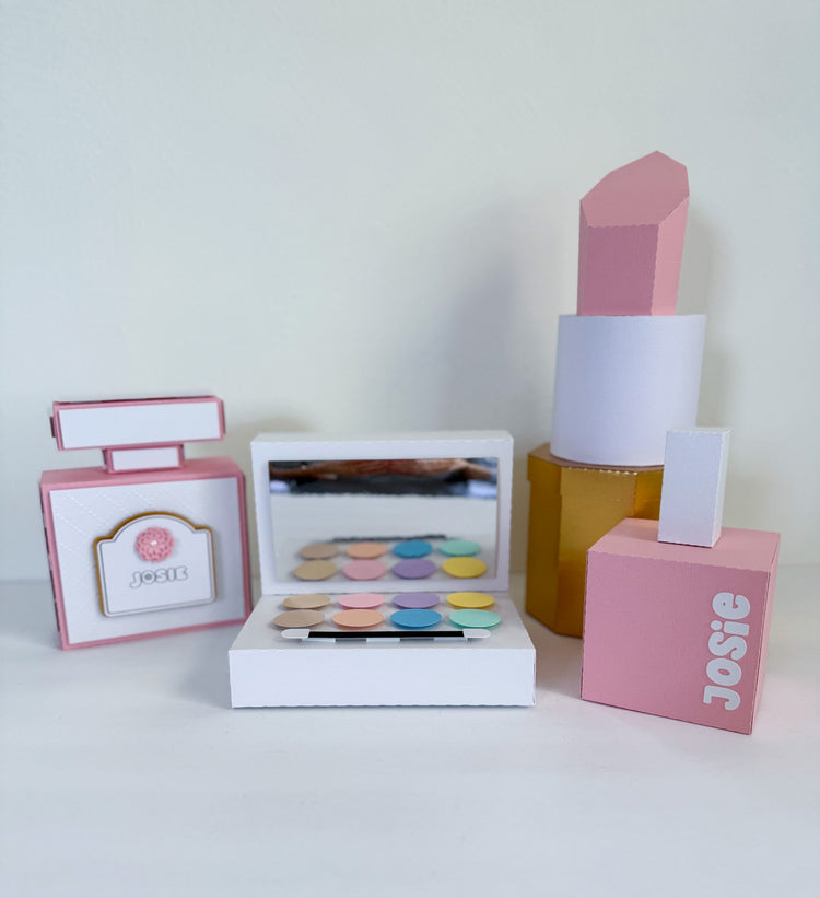 Custom Centerpiece - Make-Up Set