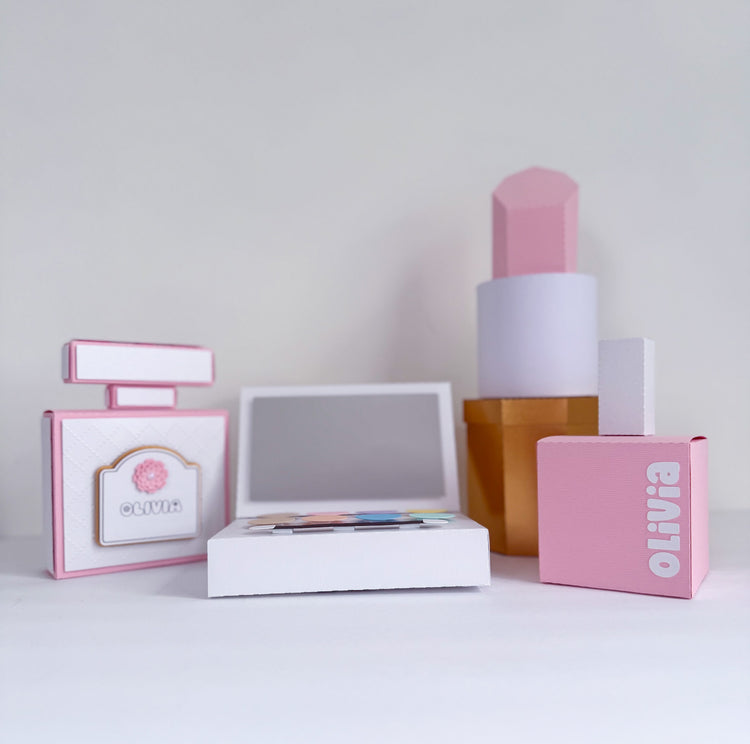 Custom Centerpiece - Make-Up Set