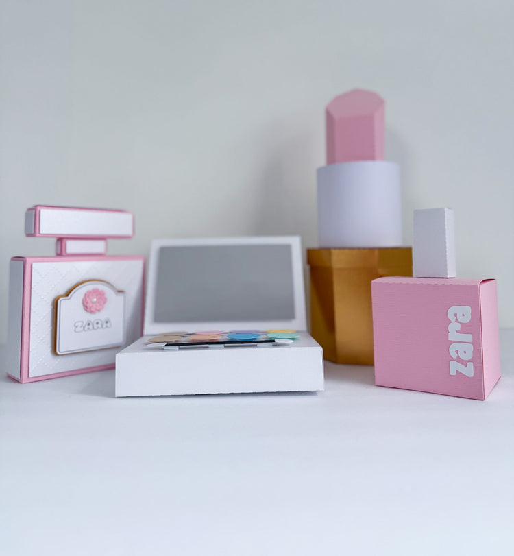 Custom Centerpiece - Make-Up Set