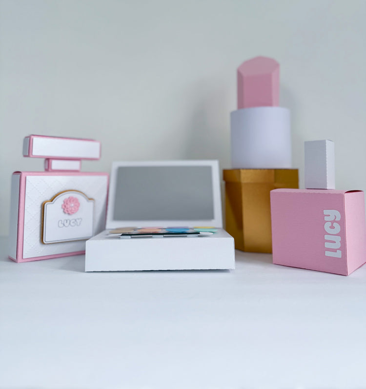 Custom Centerpiece - Make-Up Set