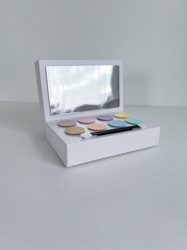 Custom Centerpiece - Make-Up Set