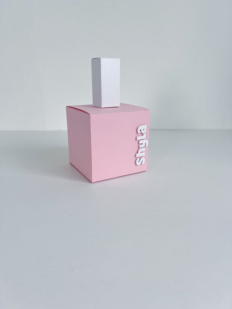 Custom Centerpiece - Make-Up Set